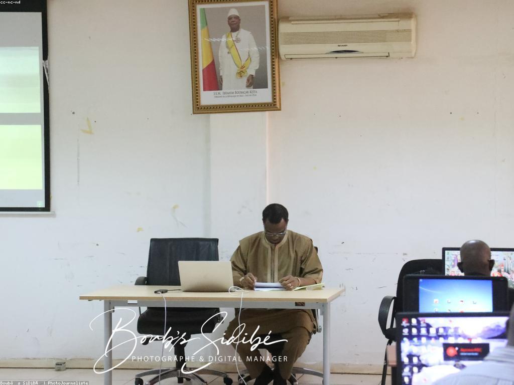 តួនាទីនៃអត្ថបទពត៌មានក្នុងការទំនាក់ទំនងសព្វថ្ងៃ